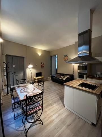 Cosy House T3 City Center, Museum, Place Carnot Carcassonne Zewnętrze zdjęcie